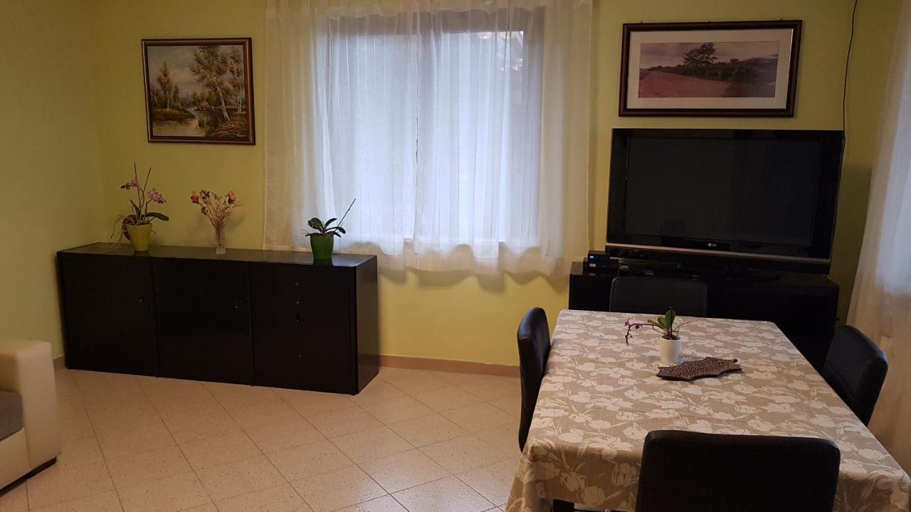 Apartma PANORAMA Marezige Bagian luar foto