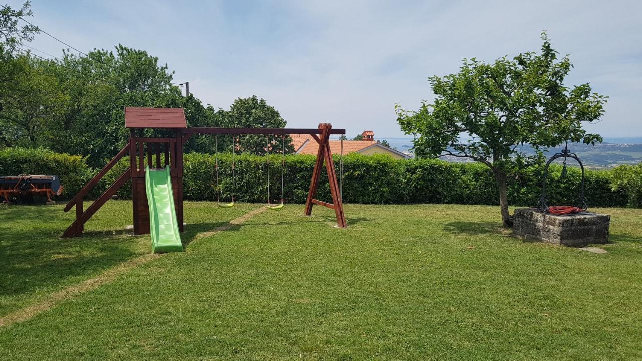 Apartma PANORAMA Marezige Bagian luar foto